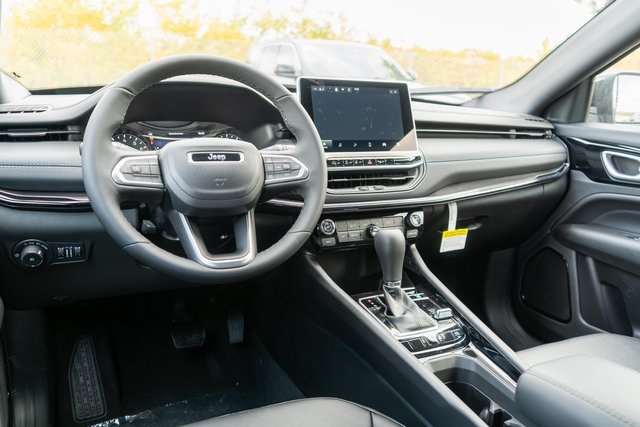 2026 Jeep Compass Limited Altitude photo 2