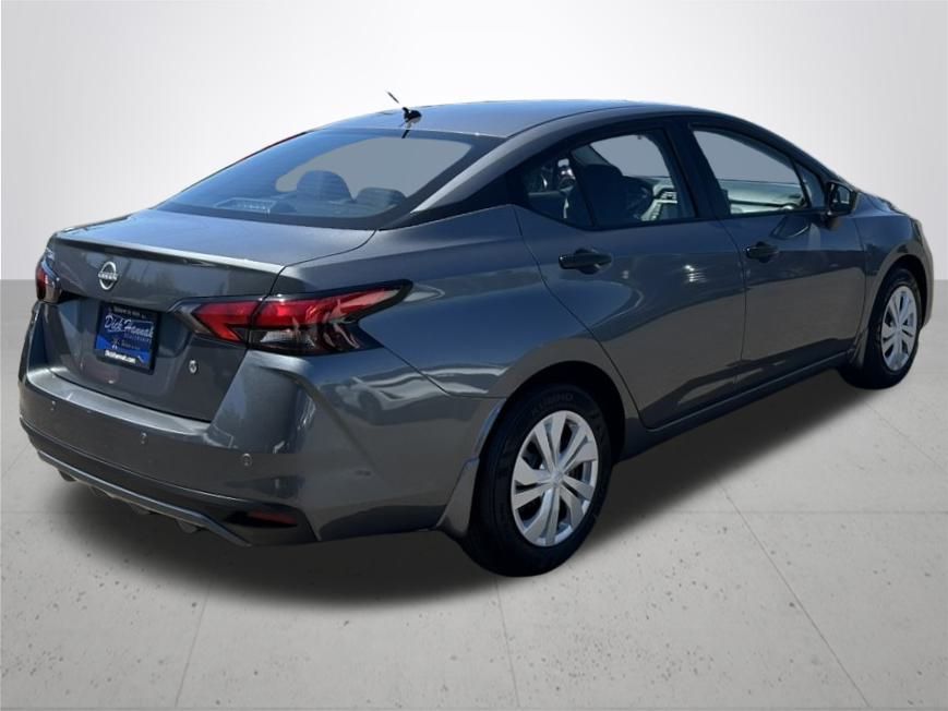 2025 Nissan Versa 1.6 S photo 6