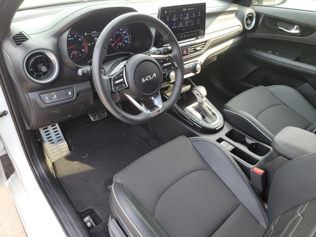 2024 Kia Forte GT-Line photo 11