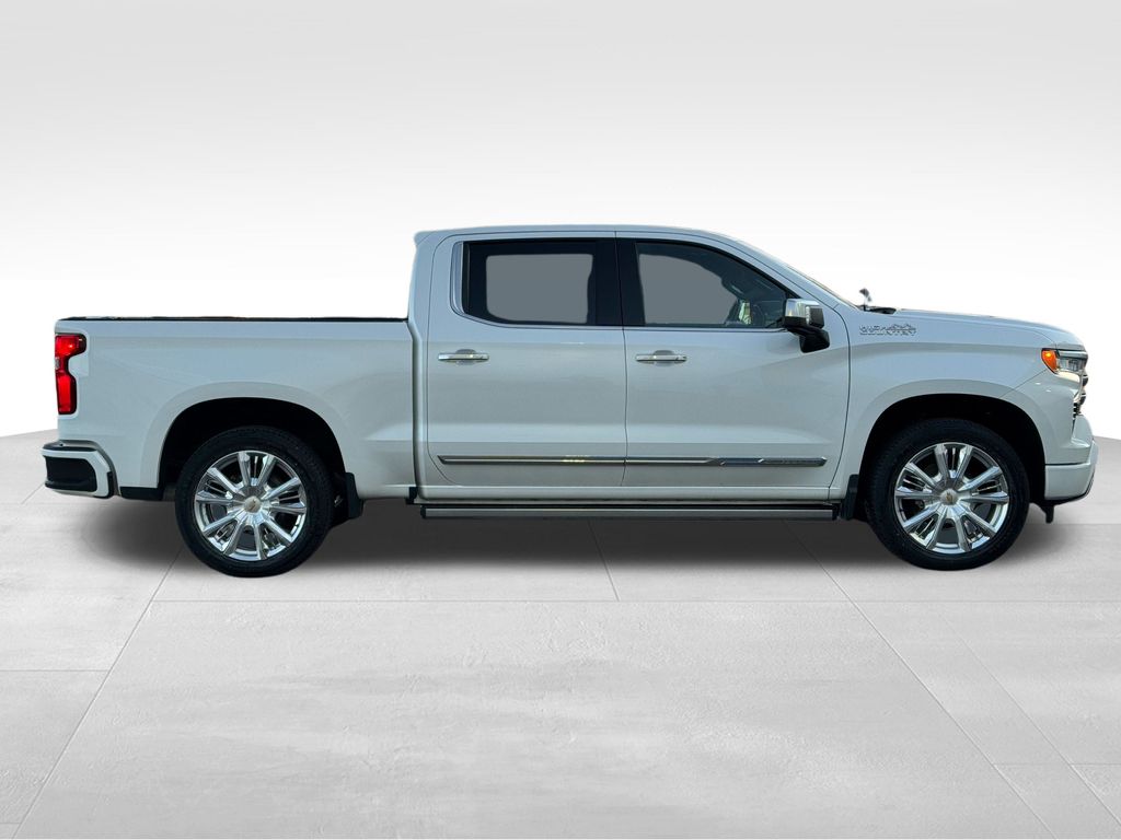 Used 2023 Chevrolet Silverado 1500 High Country with VIN 1GCUDJEL3PZ108181 for sale in Coon Rapids, Minnesota