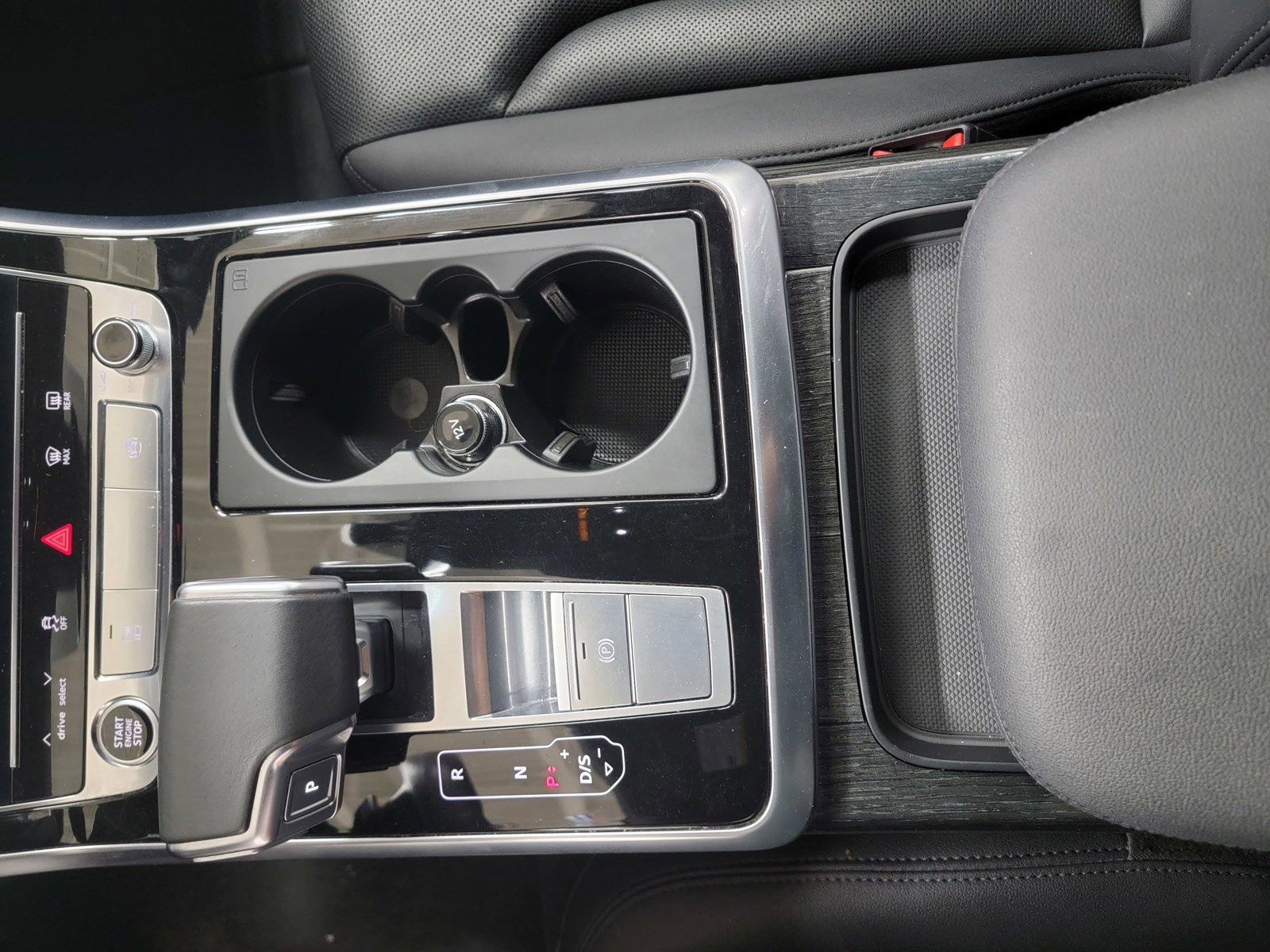 2021 Audi Q7 Prestige photo 16
