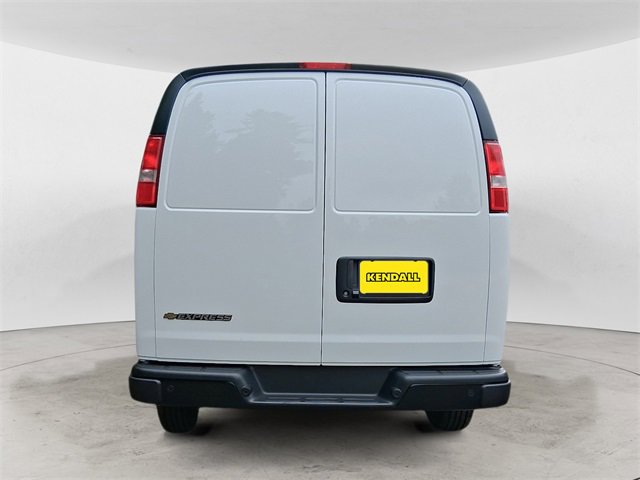 2025 Chevrolet Express Cargo 2500 photo 4