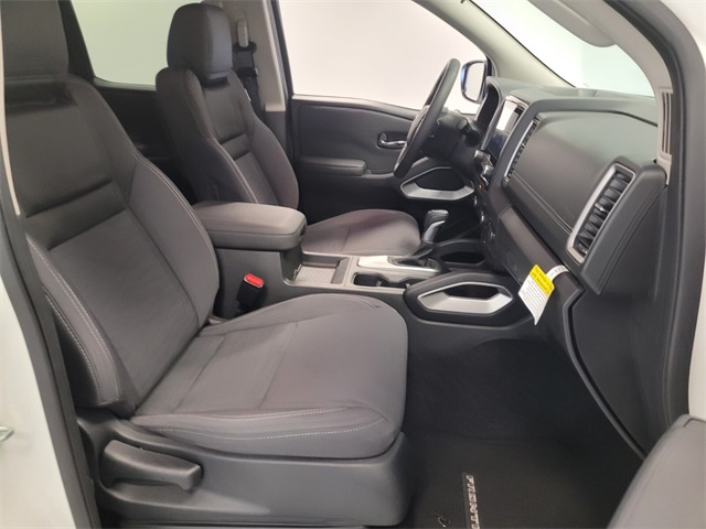 2024 Nissan Frontier SV Crew Cab photo 13