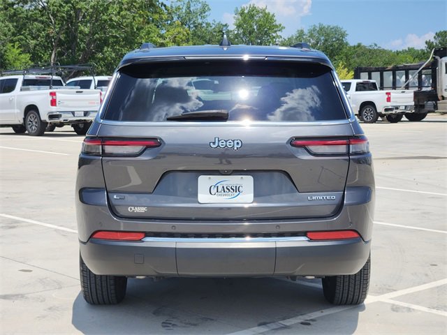 2022 Jeep Grand Cherokee Limited photo 3