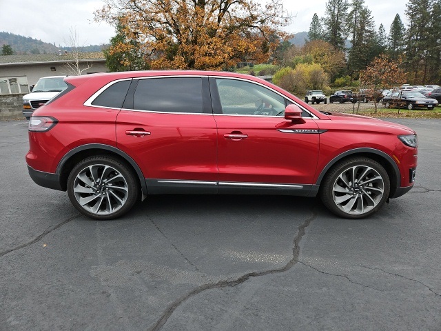 2020 Lincoln Nautilus Reserve photo 2