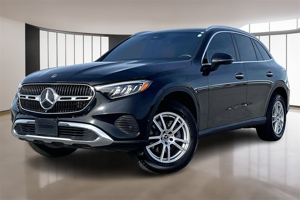 2023 Mercedes-Benz GLC GLC 300's photo