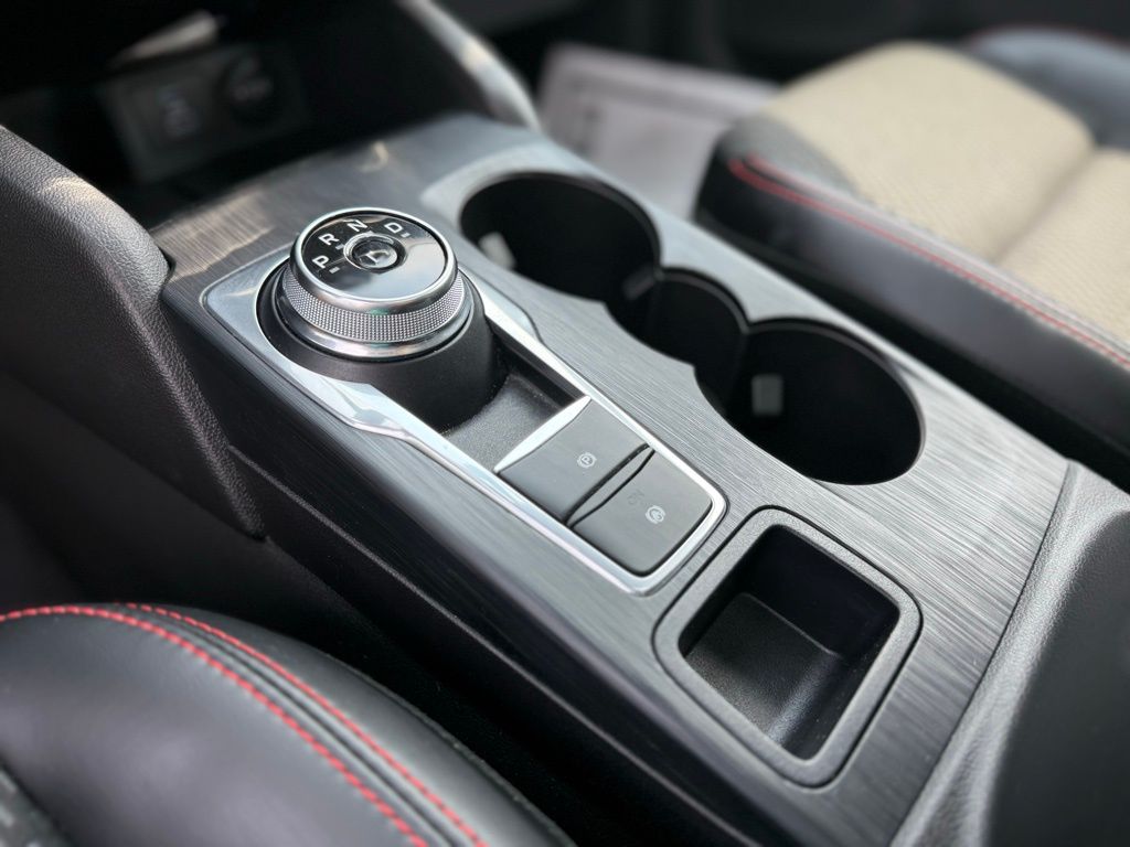 2023 Ford Escape ST-Line photo 24
