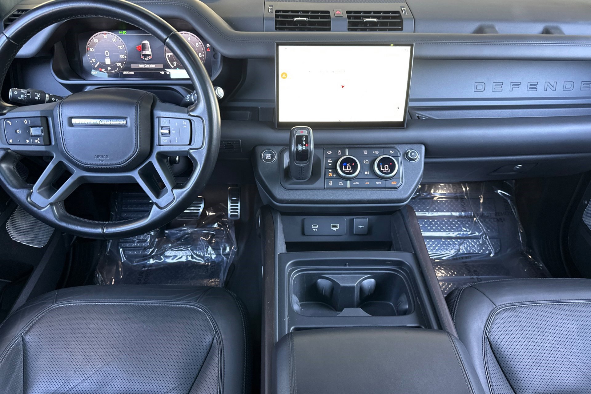 2023 Land Rover Defender 130 X photo 25