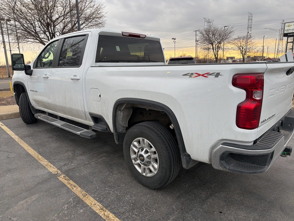 2025 CHEVROLET SILVERADO HD - Image 3