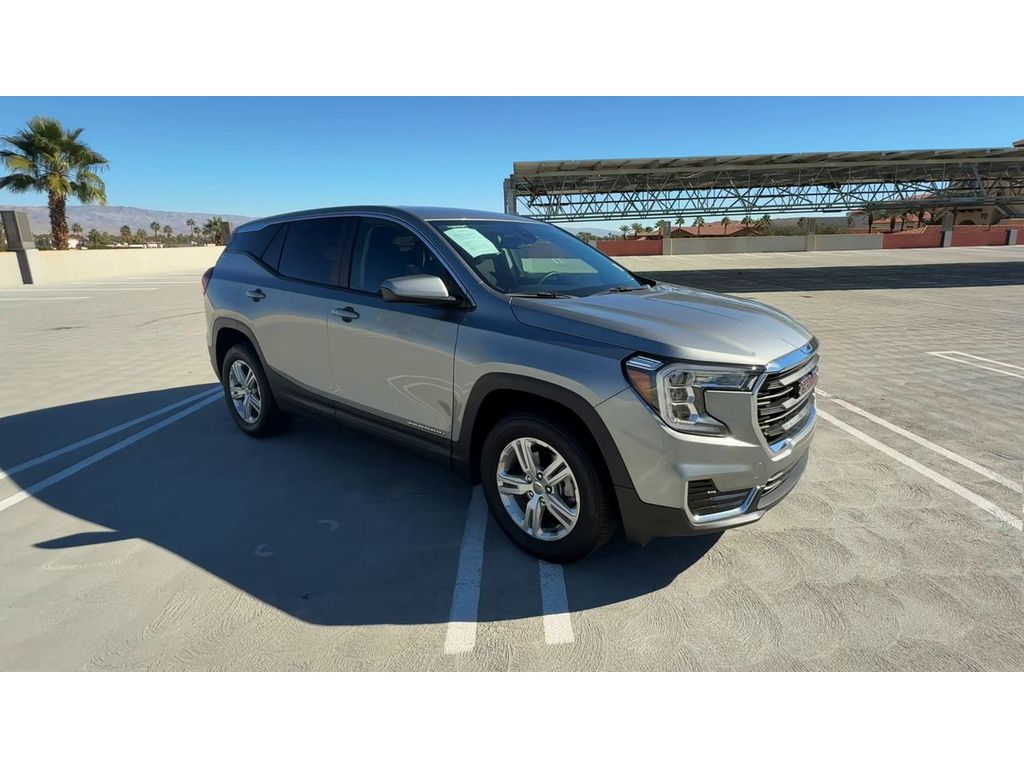 2024 Gmc Terrain SLE photo 2