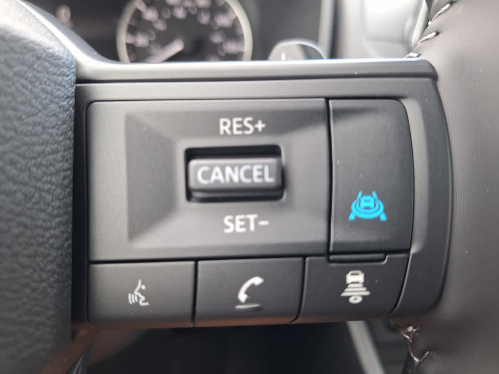 2026 Nissan Rogue SV photo 14