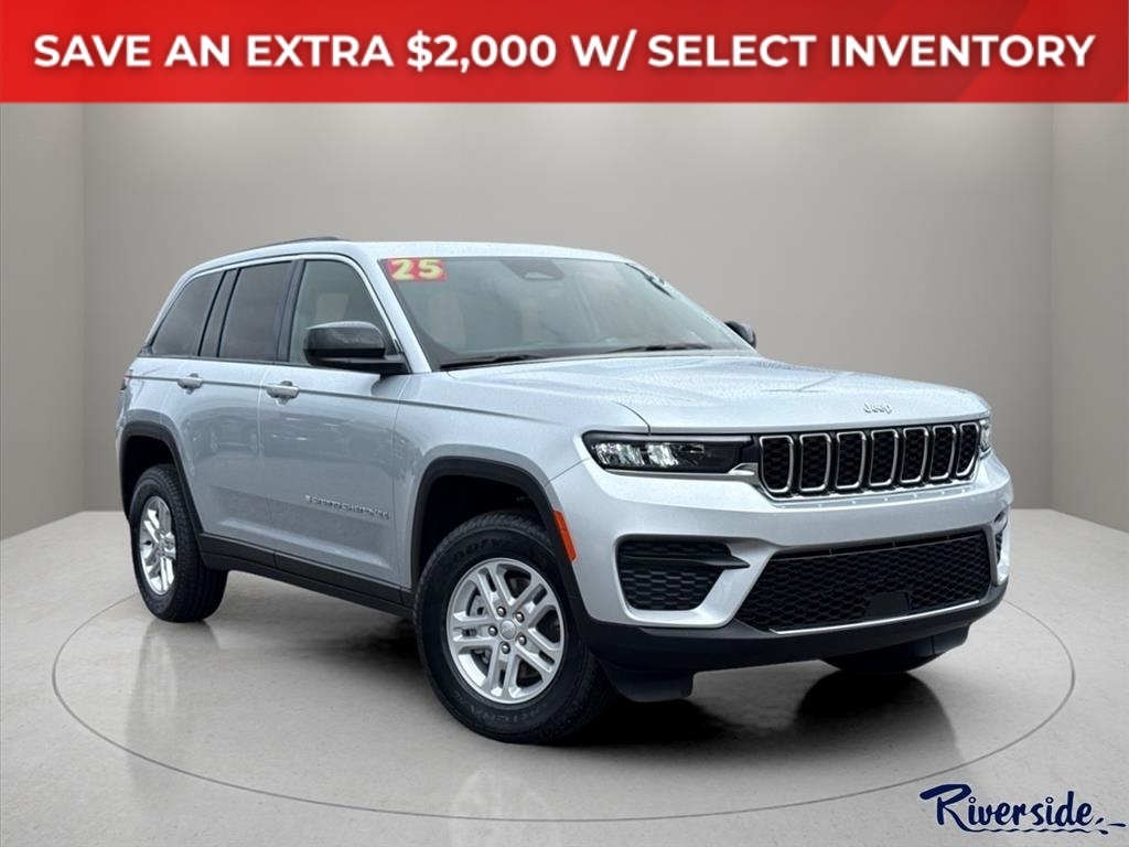 2025 Jeep Grand Cherokee Laredo's photo