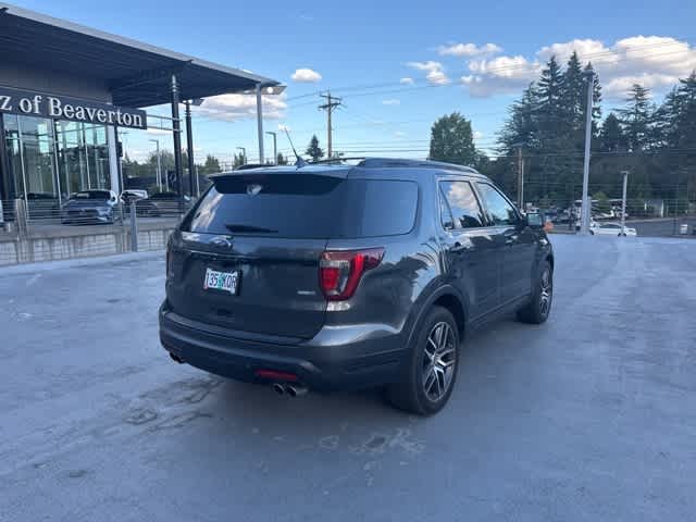 2018 Ford Explorer Sport photo 2