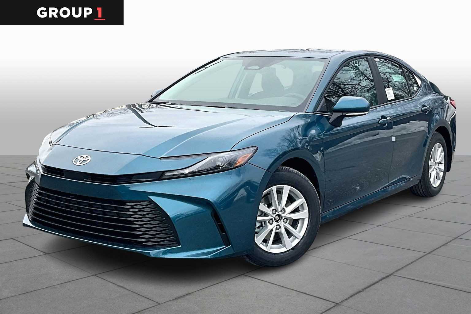 2026 Toyota Camry LE's photo
