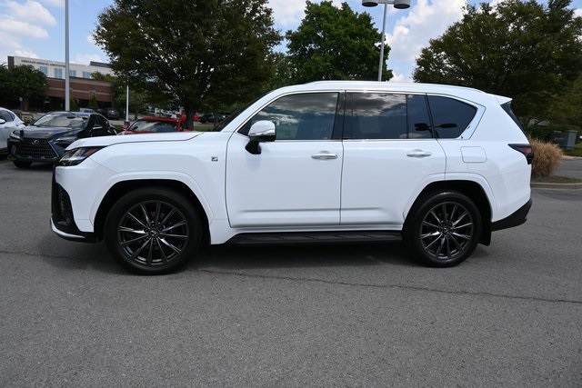 2024 Lexus LX 600 F SPORT photo 9
