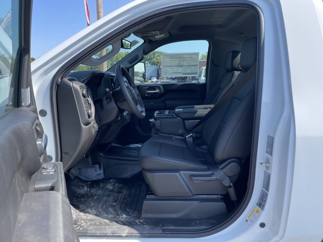 2025 Chevrolet Silverado 3500HD Work Truck photo 2