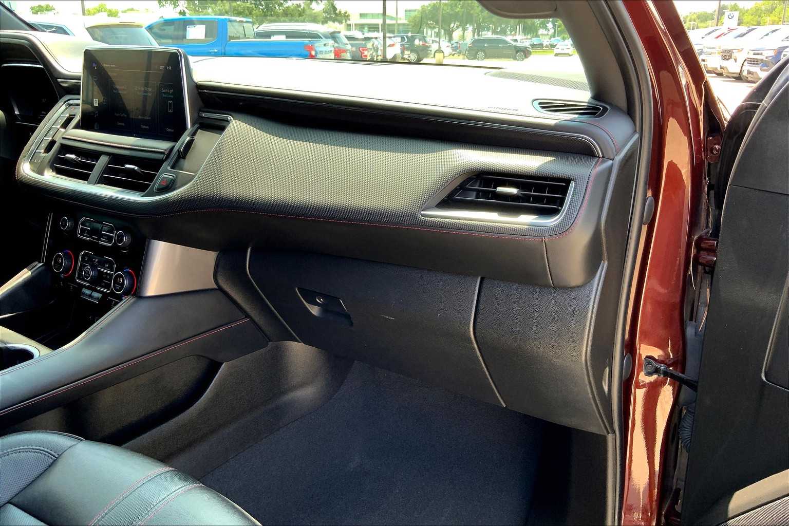 2022 Chevrolet Tahoe RST photo 17