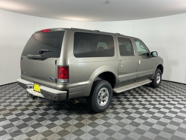 2005 Ford Excursion Limited photo 4