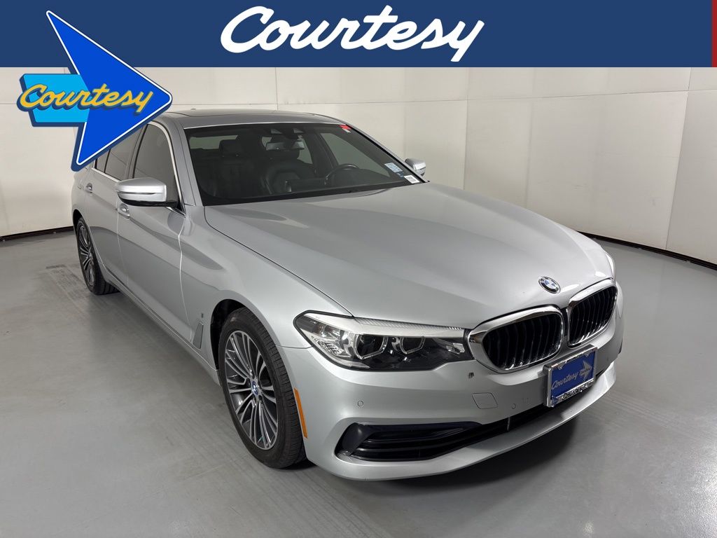 2019 BMW 5 Series 530e's photo