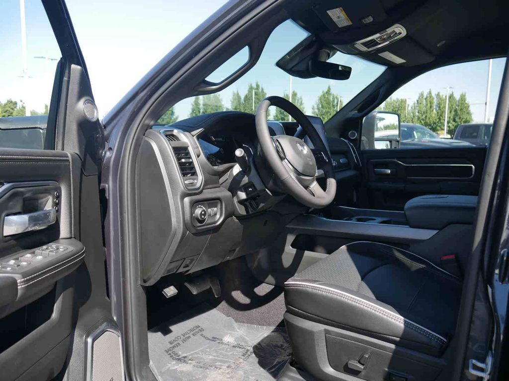 2026 Ram 3500 Laramie photo 29