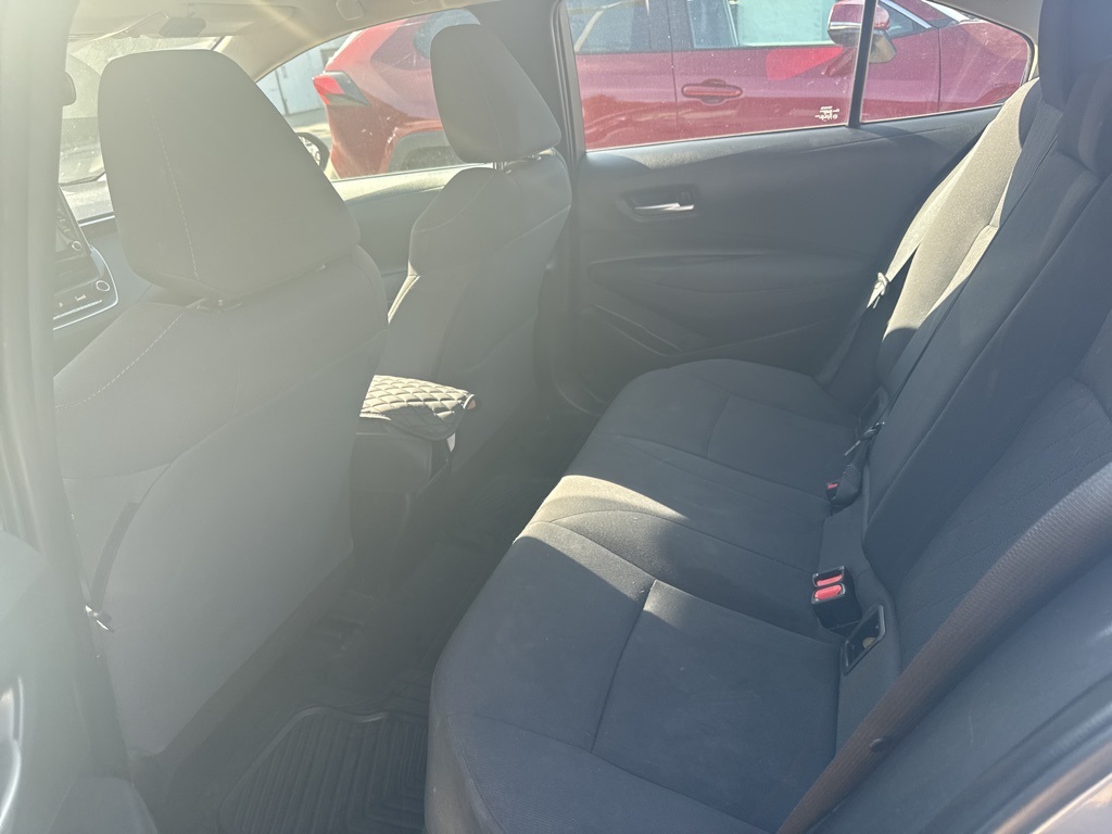2020 Toyota Corolla LE photo 18