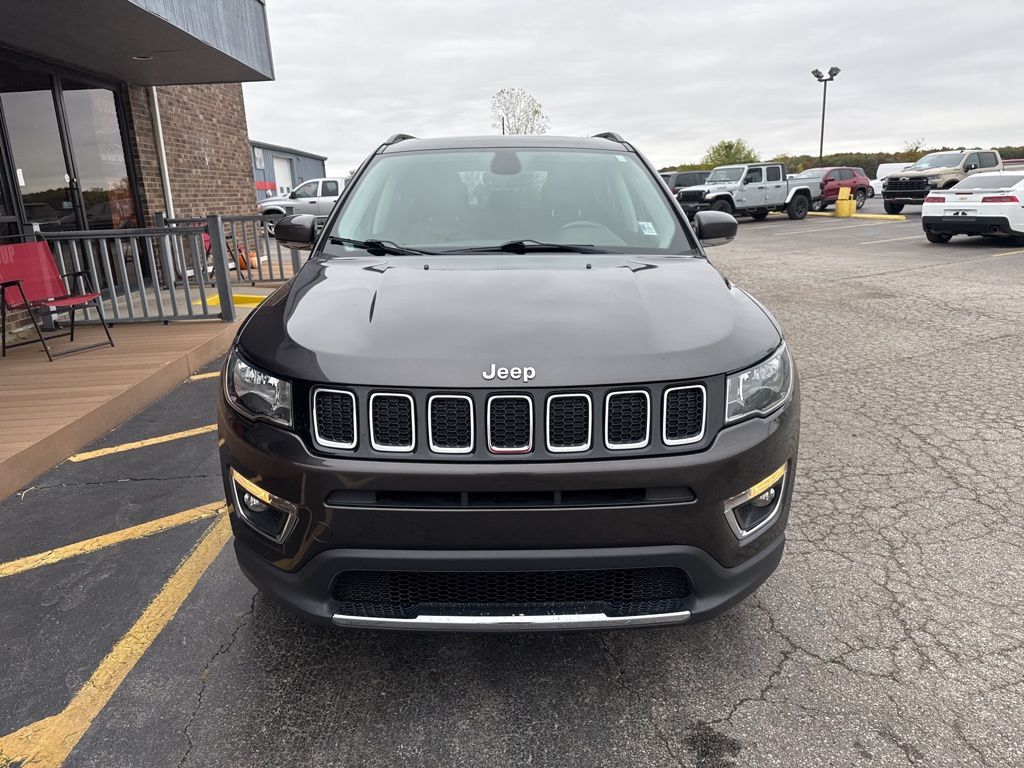 2017 Jeep Compass Limited photo 2