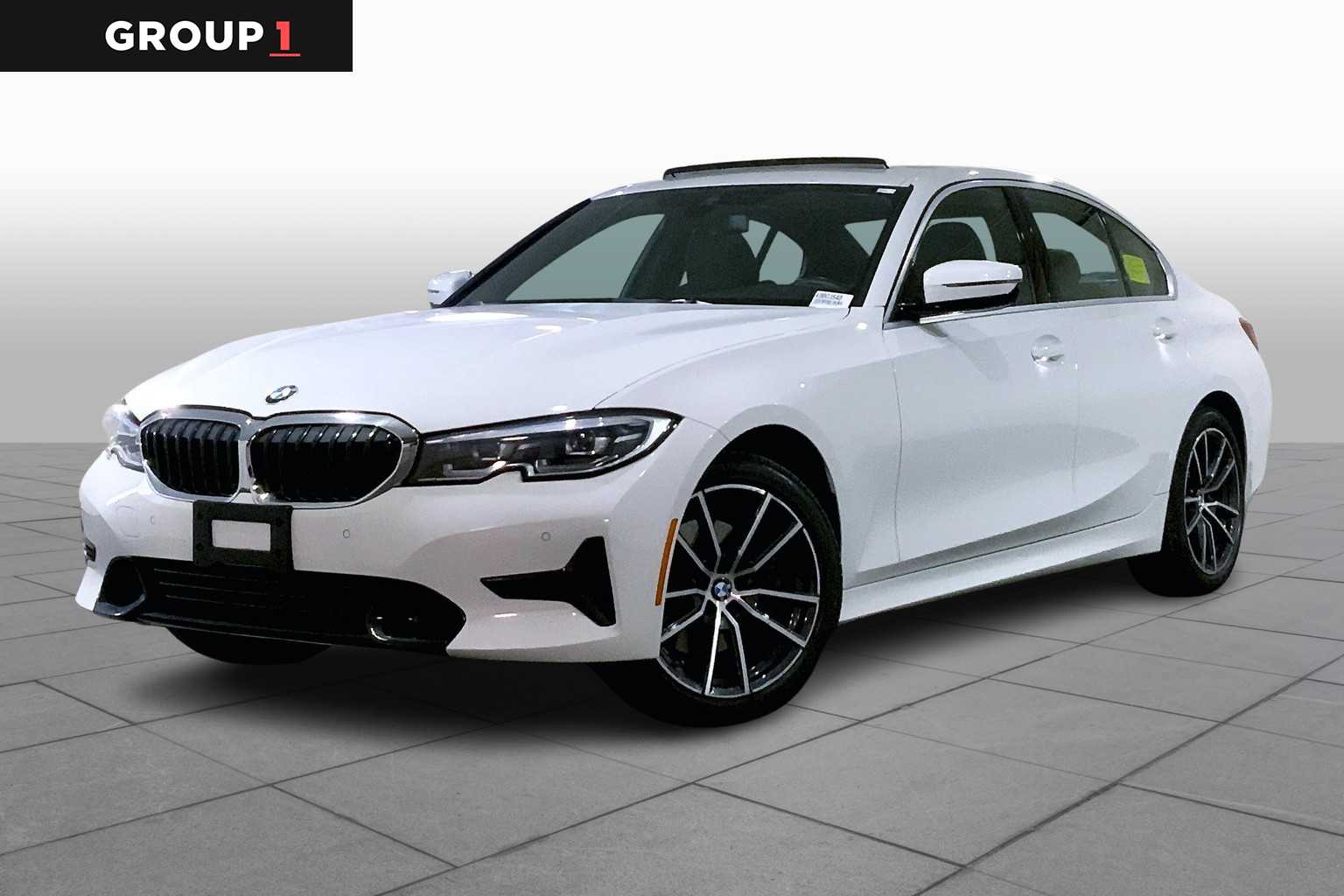 2019 BMW 3 Series 330i's photo