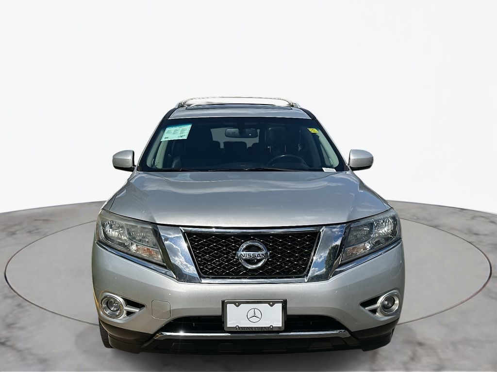 2014 Nissan Pathfinder Platinum photo 3