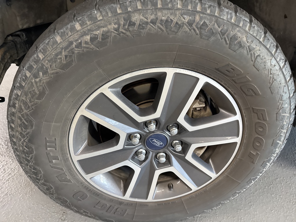 2017 Ford F-150 XL photo 14