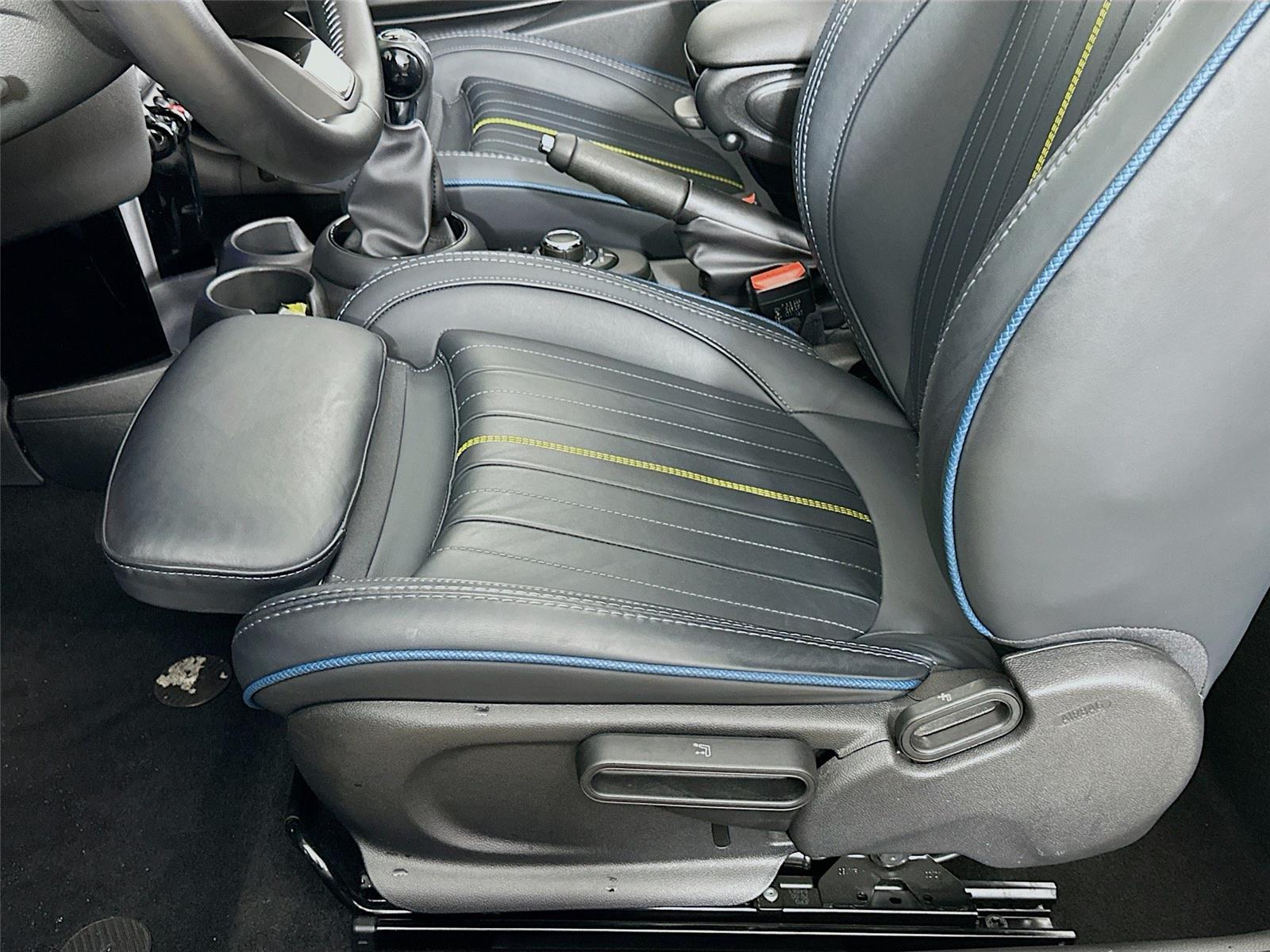 2022 Mini Cooper Convertible S photo 20