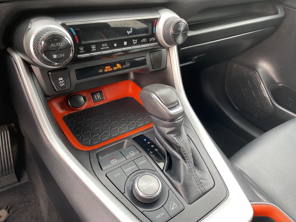 2023 Toyota RAV4 Adventure photo 8