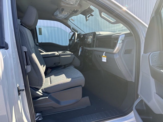 2026 Ford F-350 XL photo 2