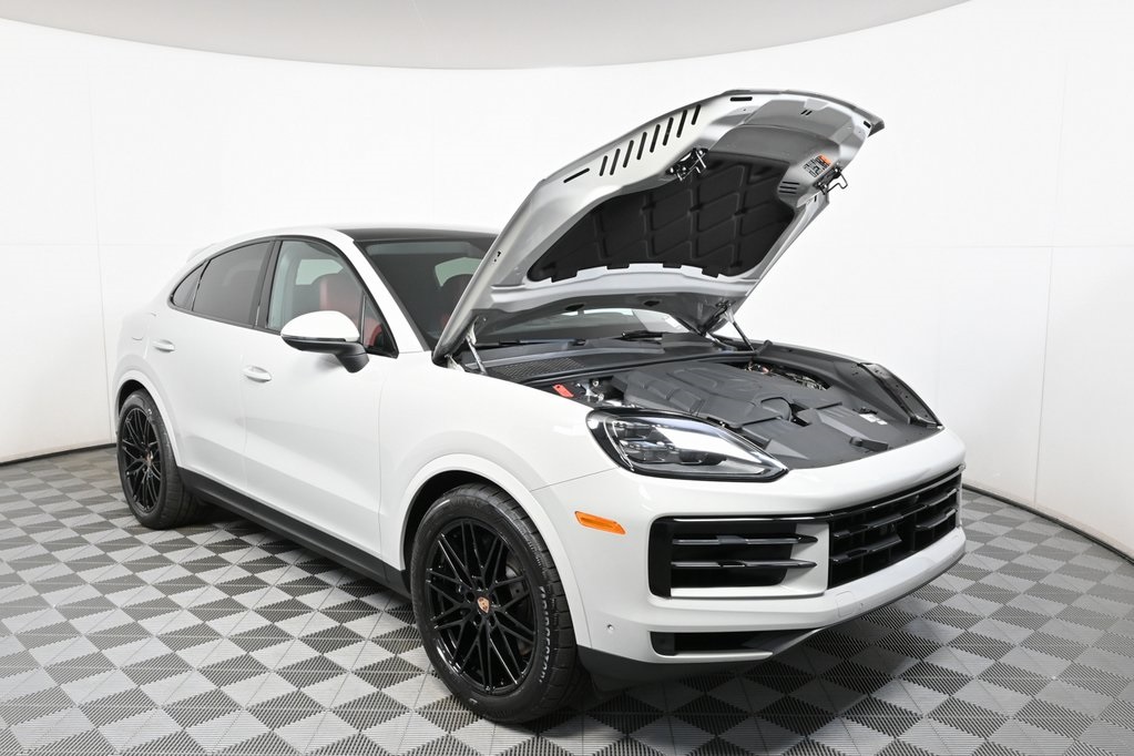 2026 Porsche Cayenne Coupe photo 30