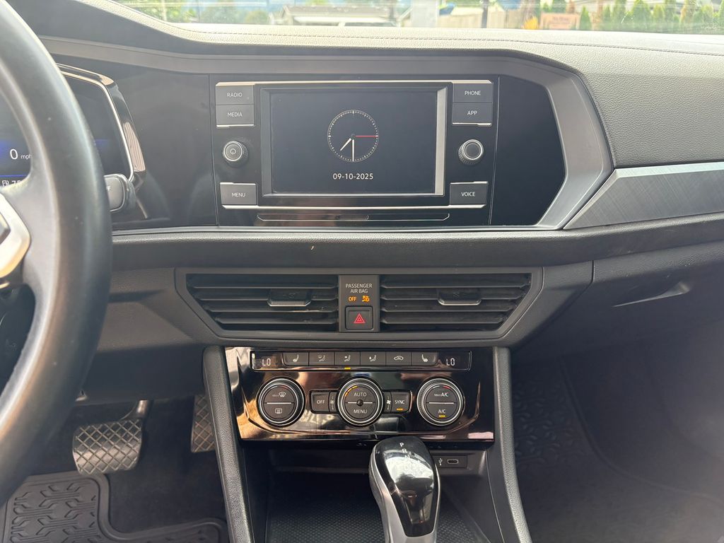 2022 Volkswagen Jetta 1.5T SE photo 18