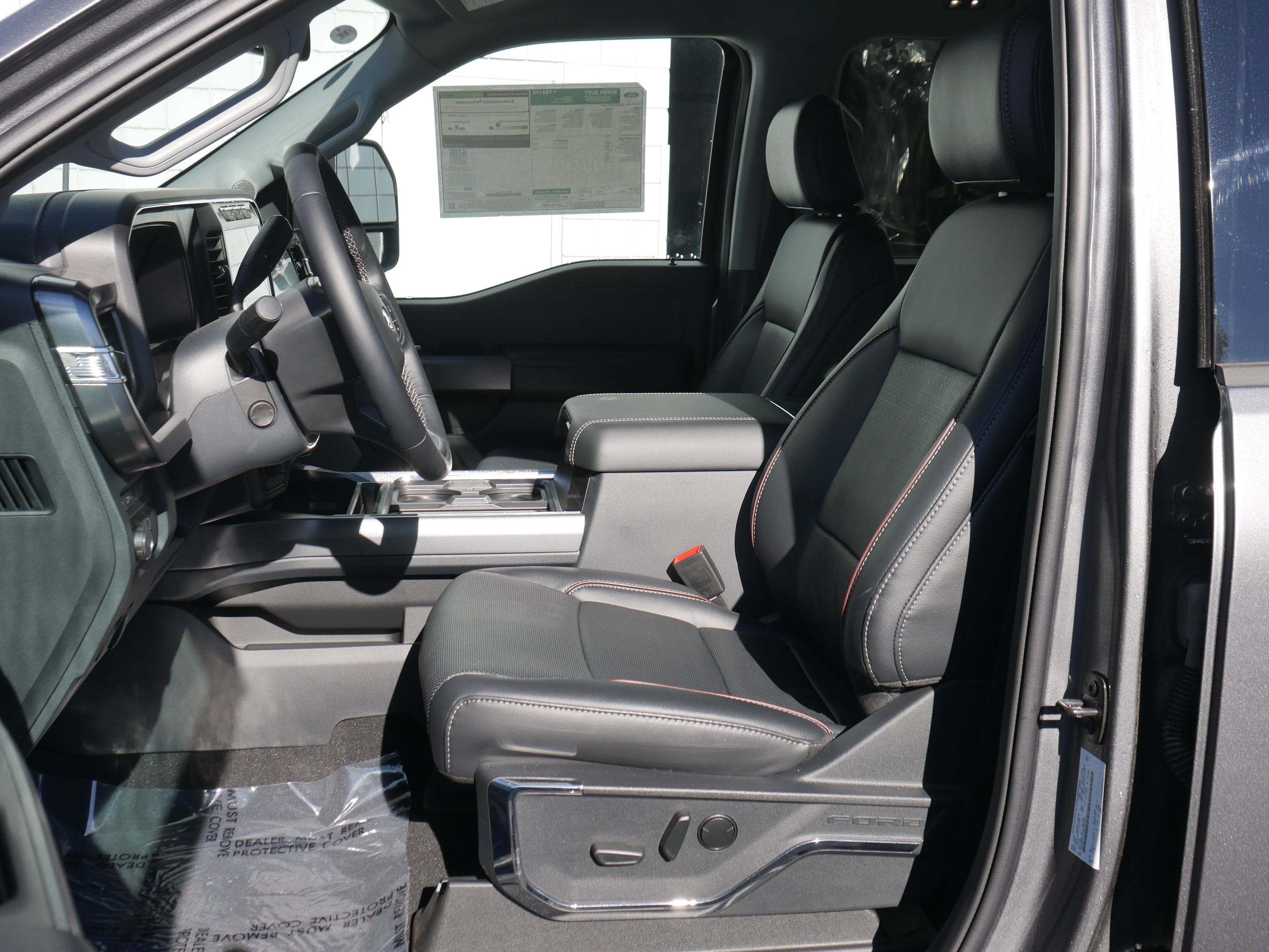 2024 Ford F-350 Lariat photo 3