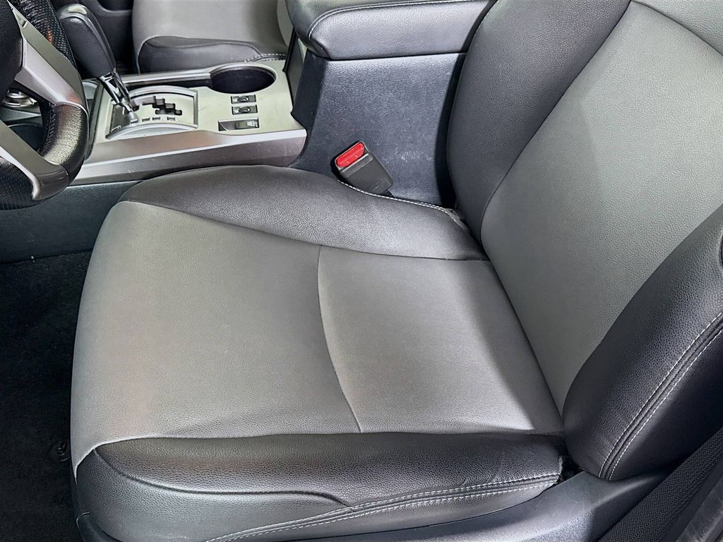 2024 Toyota 4Runner SR5 Premium photo 18