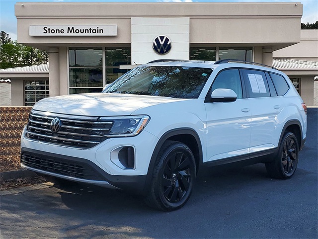 2024 Volkswagen Atlas SE w/Tech