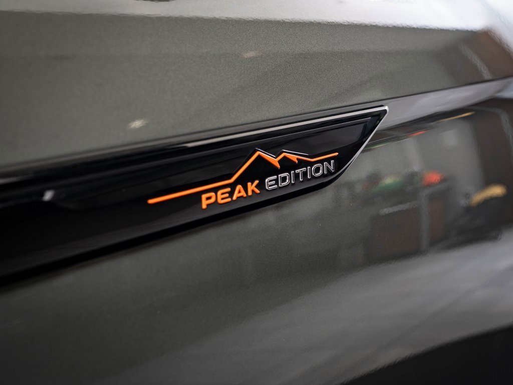 2025 Volkswagen Atlas Peak Edition SE photo 8