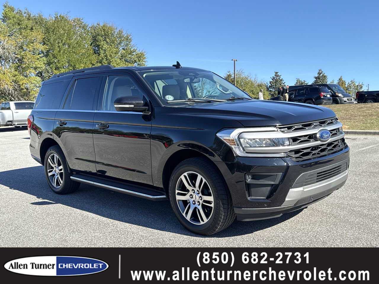 2022 Ford Expedition XLT's photo