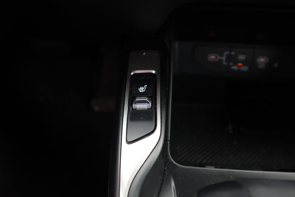 2025 Kia Sorento S photo 24