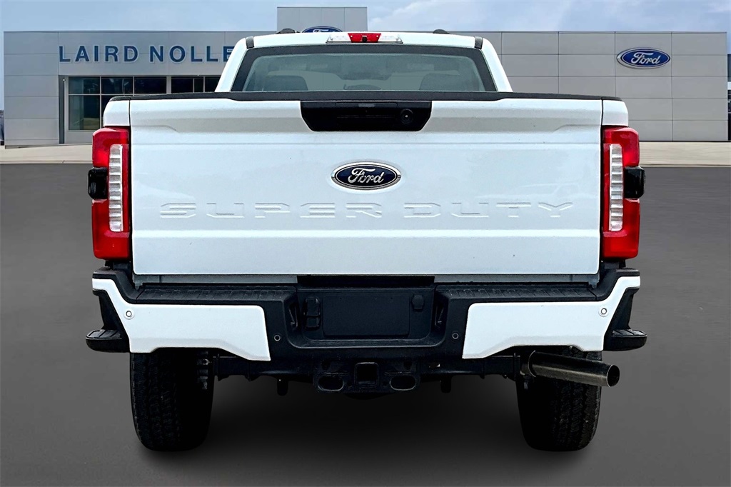2025 Ford F-350 XL photo 4