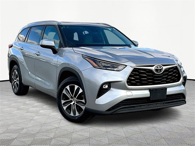 2022 Toyota Highlander XLE's photo