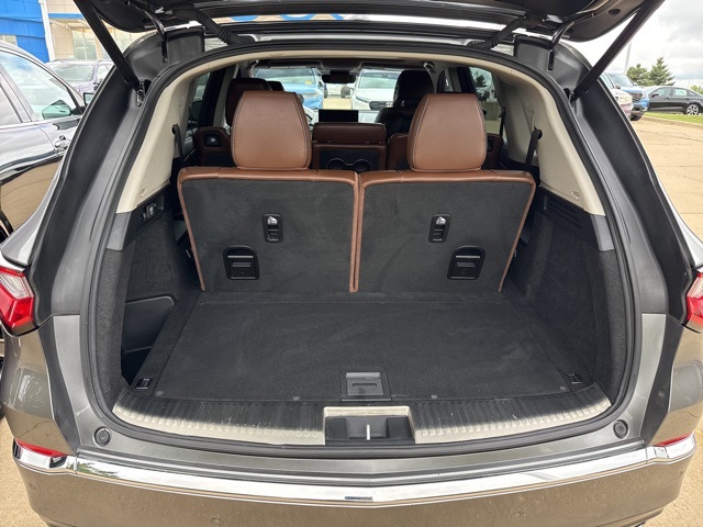 2023 Acura MDX SH-AWD Advance photo 13