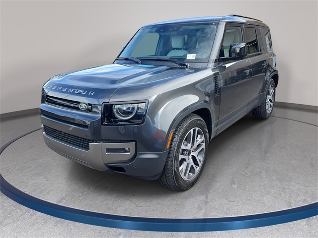 2026 Land Rover Defender S's photo