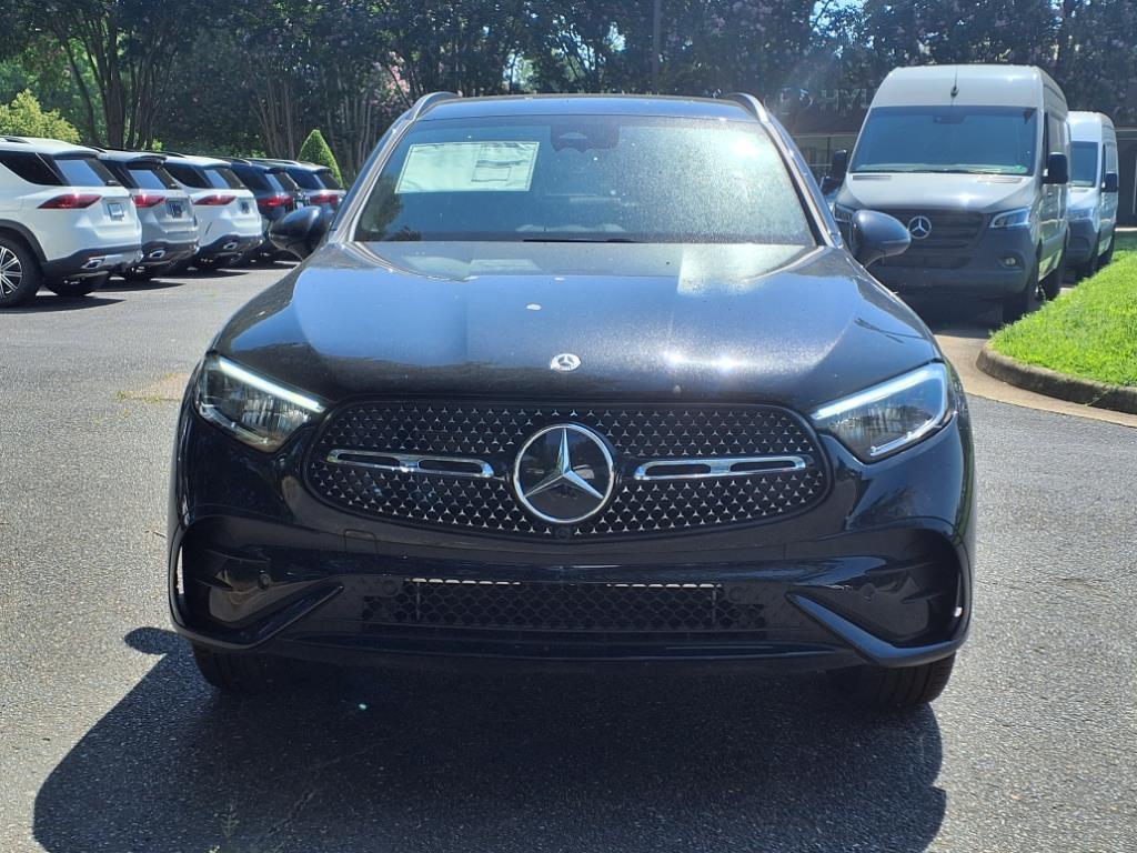 2025 Mercedes Benz GLC 300 4MATIC photo 2