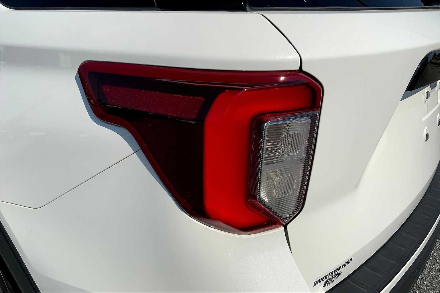 2023 Ford Explorer ST photo 26