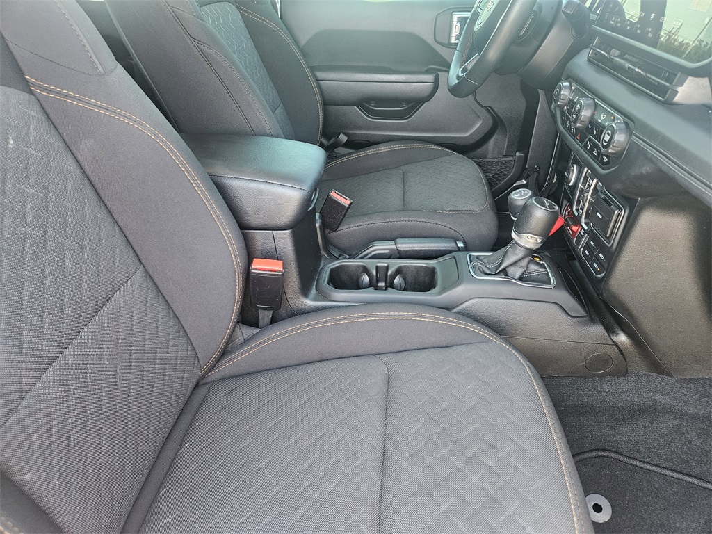2024 Jeep Gladiator Mojave photo 12