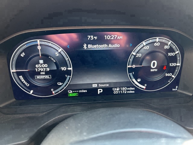 2023 Mitsubishi Outlander PHEV photo 9
