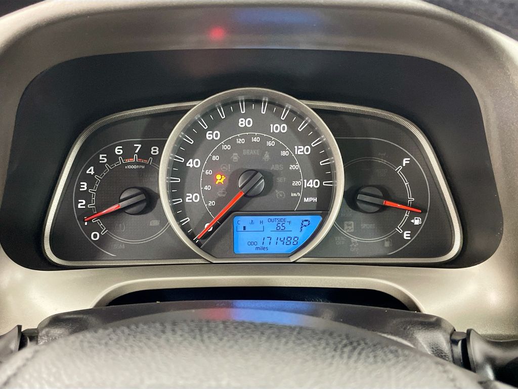 2013 Toyota RAV4 XLE photo 10