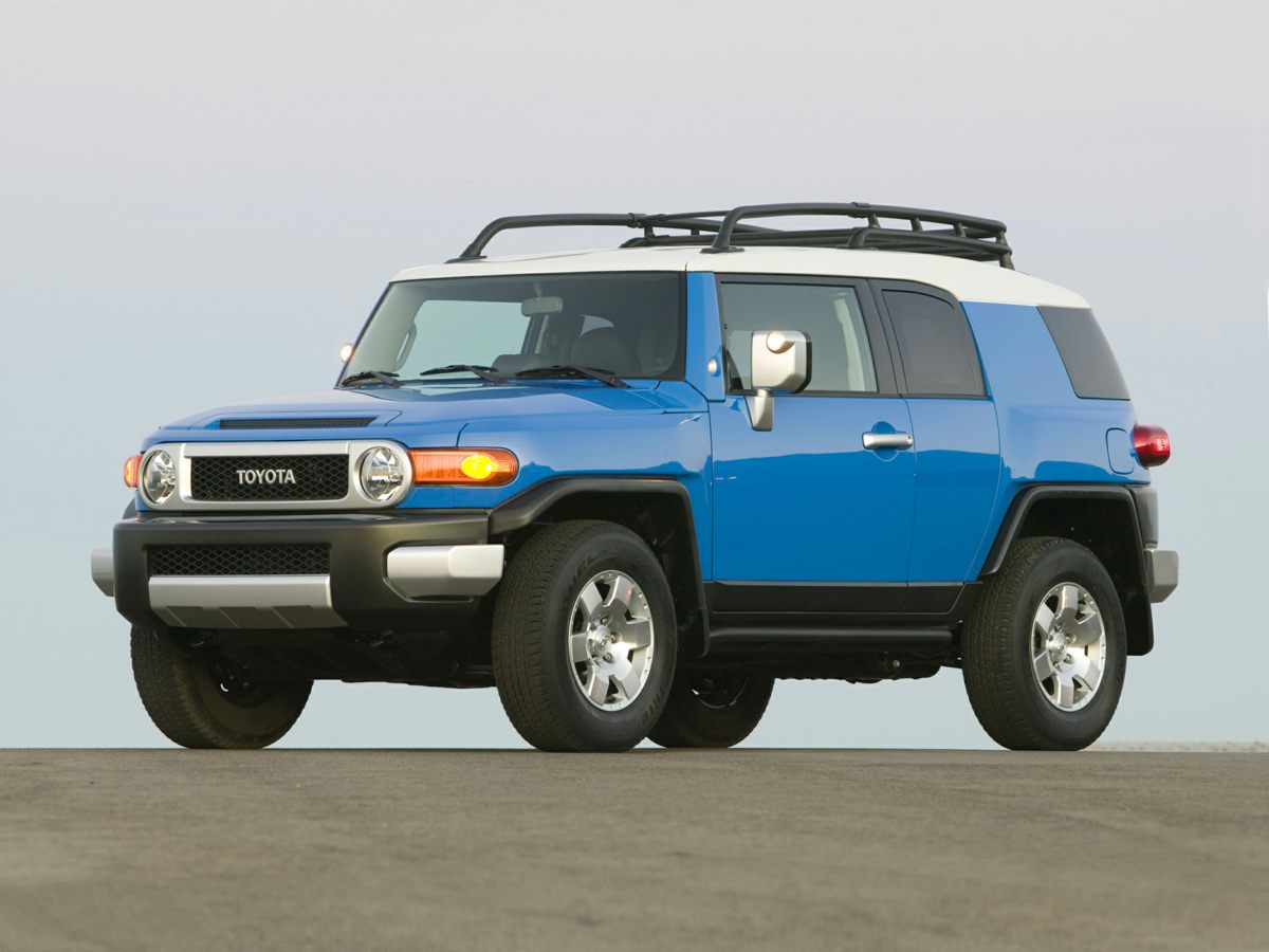 2010 Toyota FJ Cruiser Base's photo